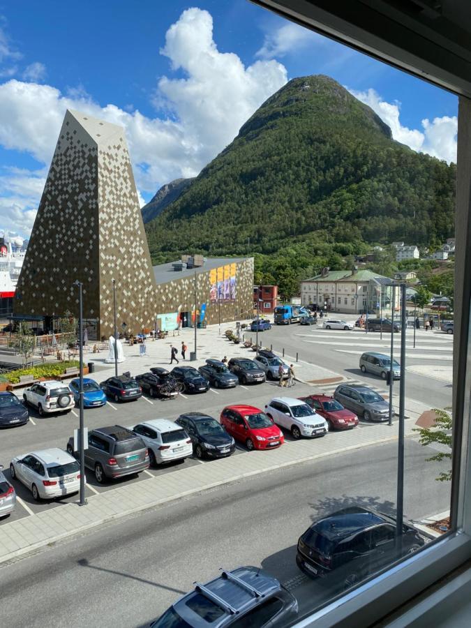 Andalsnes Sentrum Apartment No1 Экстерьер фото